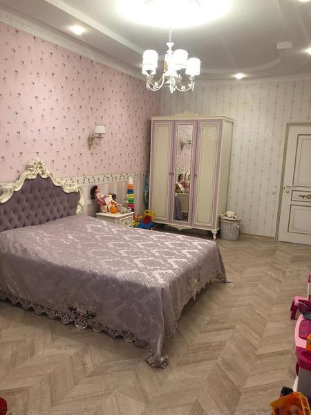 Трёхкомнатная квартира в центре города на ул. Крымская