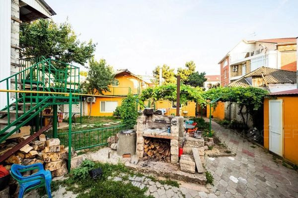 Продается дом в г.Анапа на большом участке