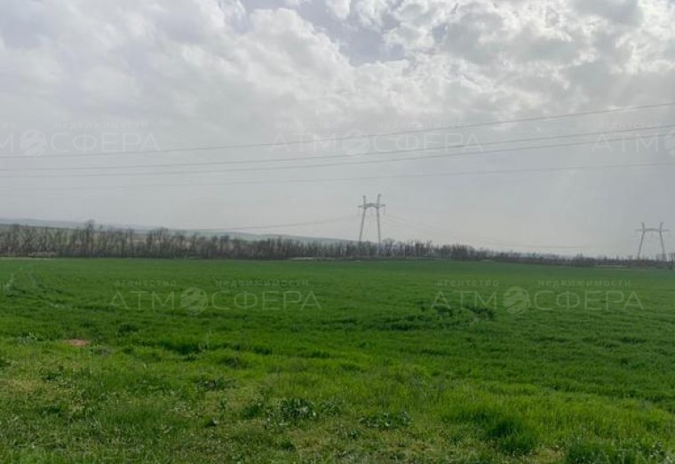 Участок сельхозназначения 61,4 Га в районе Юровки