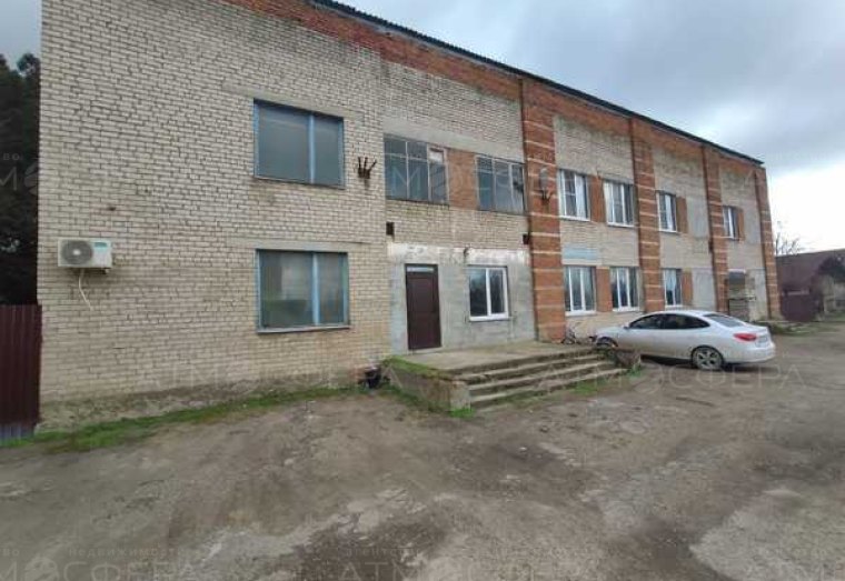 Продаётся коммерческое здание в центре х. Белый