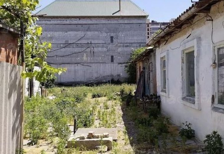 Продаётся участок возле моря в г. Анапа
