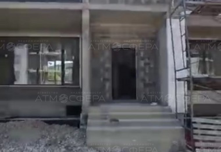 Просторный дом с выходом на свой участок в п. Сукко
