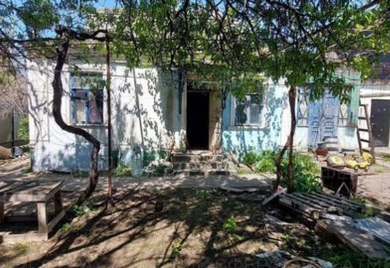 Продаётся земельный участок с домом в г. Анапа