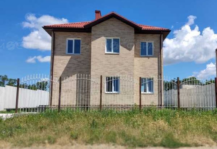 Продаётся дом в посёлке Виноградный