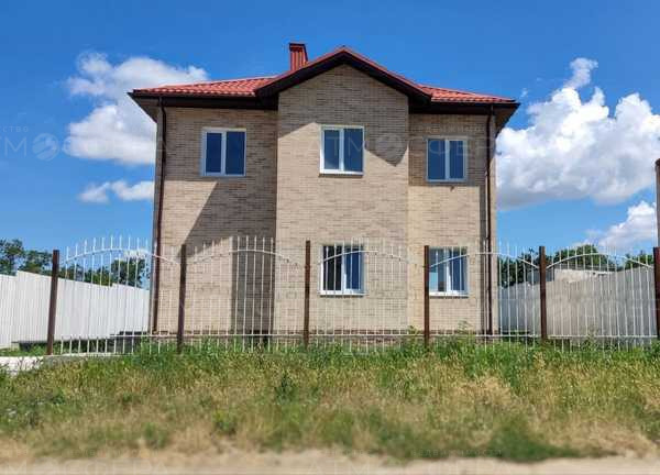 Продаётся дом в посёлке Виноградный
