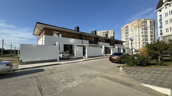Продаётся таунхаус на первой береговой линии в г. Анапа