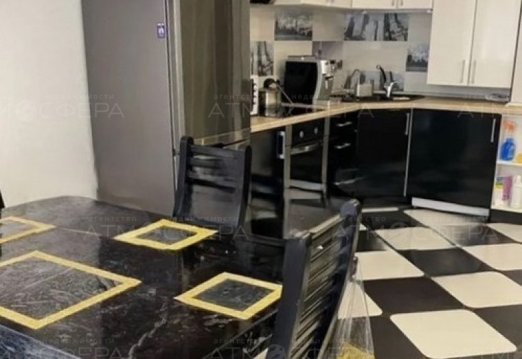 Трехкомнатная квартира в районе Ореховой рощи