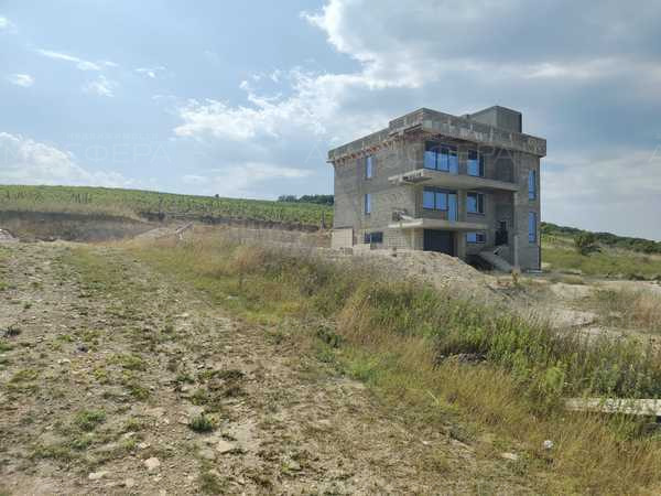 Продаётся земельный участок в с. Варваровка
