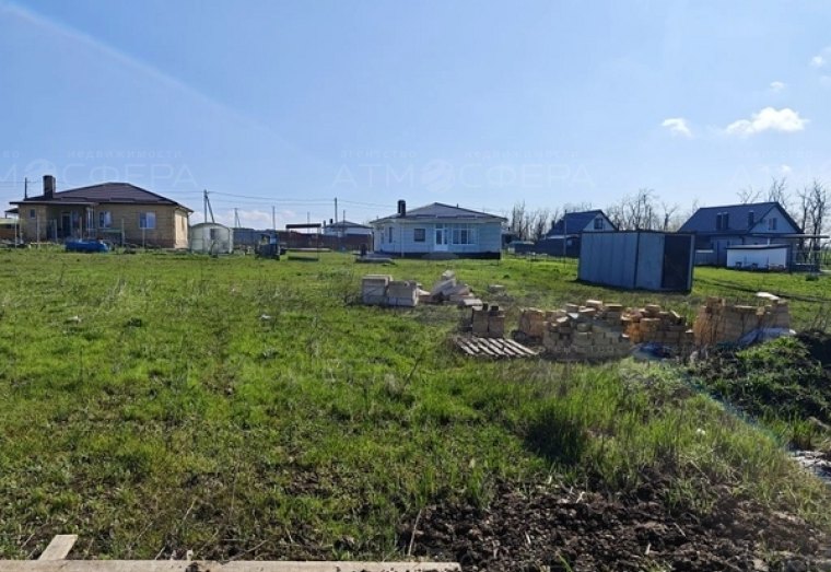 Продаётся земельный участок в с. Юровка