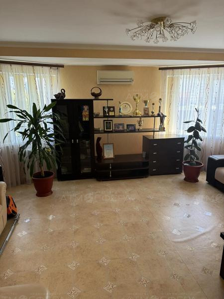 2-комн. квартира, 72 м², Анапа, Владимирская ул.
